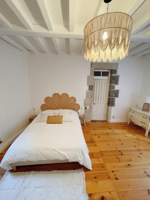 Logis Du Chandelier Le Puy-en-Velay 외부 사진