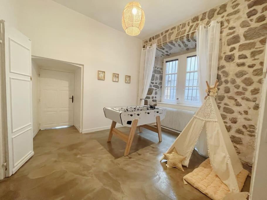 Logis Du Chandelier Le Puy-en-Velay 외부 사진